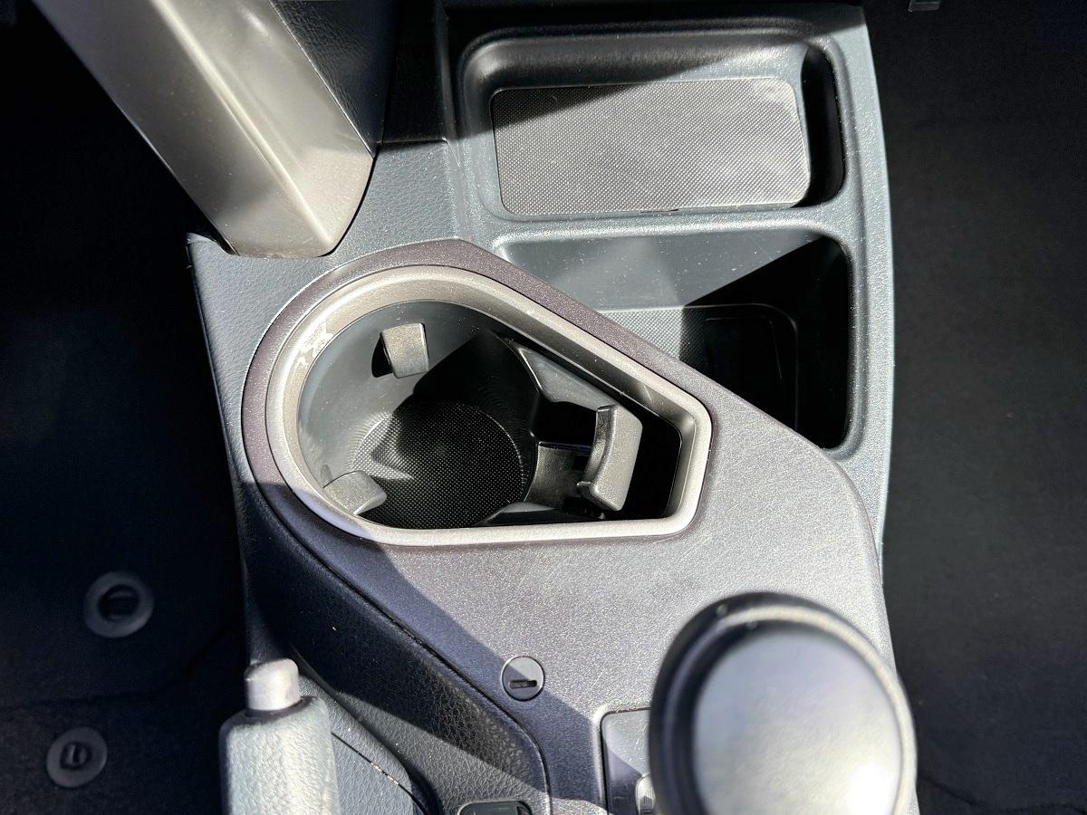 Toyota RAV4 LE FWD (Natl) 2018