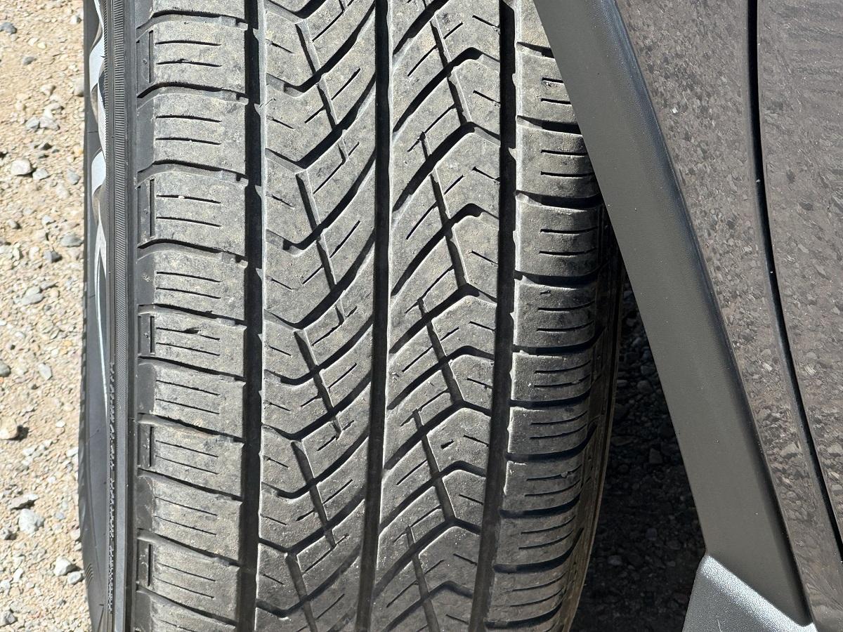 Toyota RAV4 LE FWD (Natl) 2018