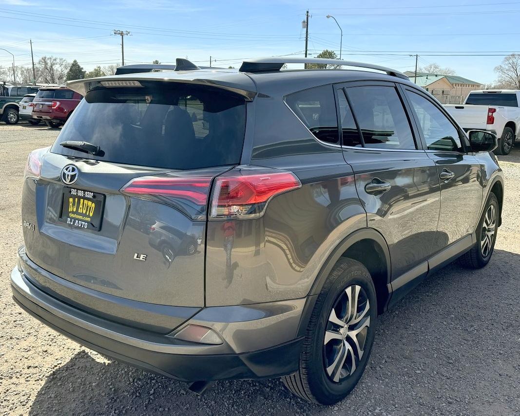 Toyota RAV4 LE FWD 2018