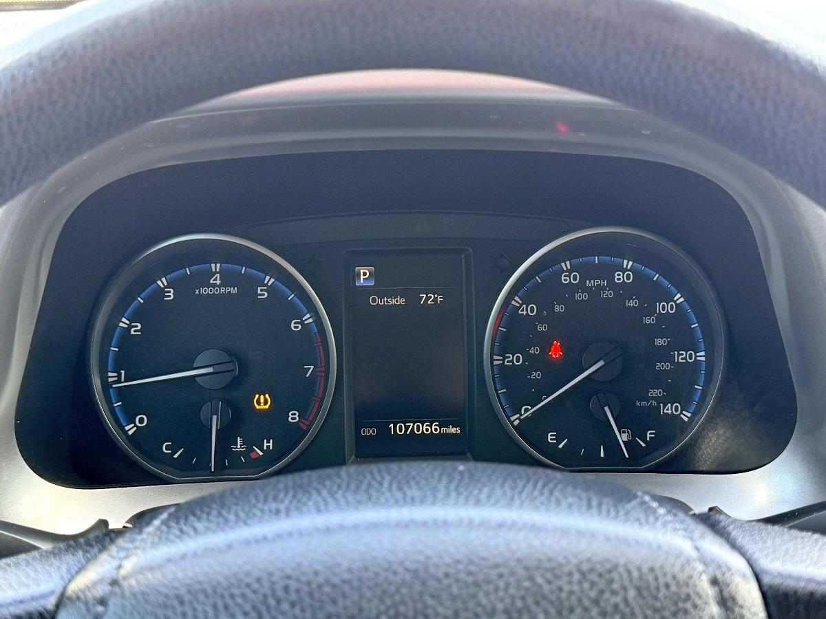 Toyota RAV4 LE FWD 2018