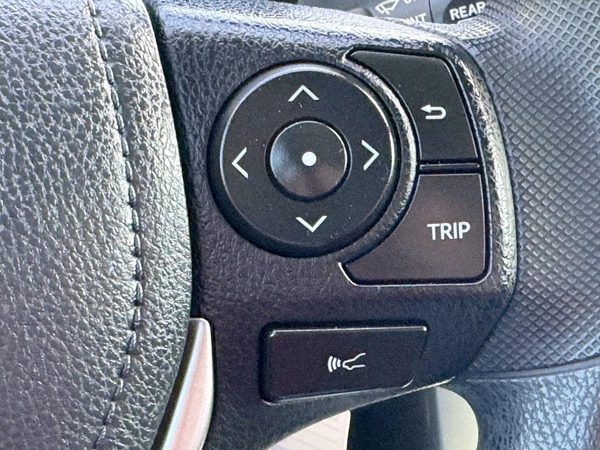 Toyota RAV4 LE FWD 2018