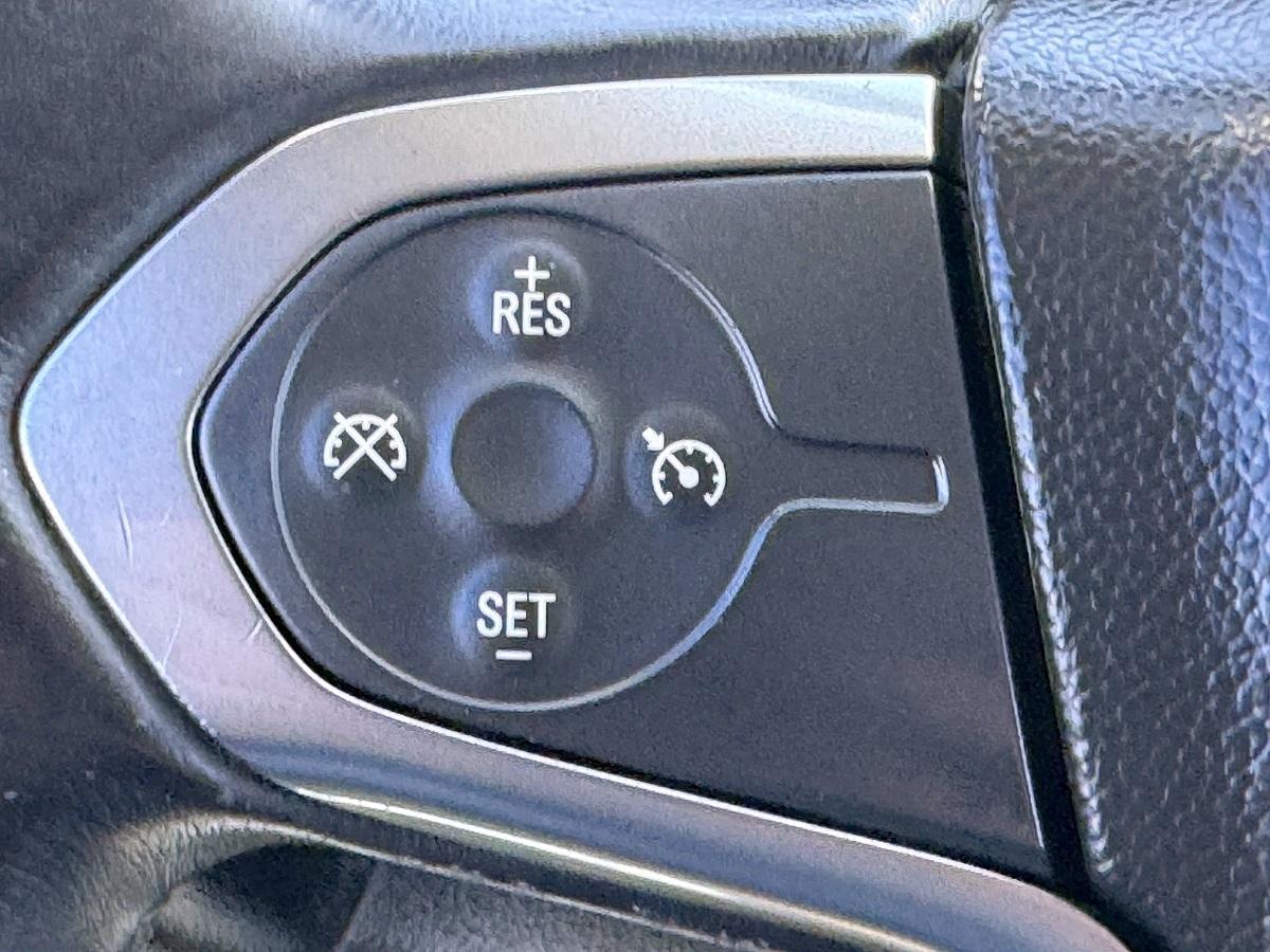 Chevrolet Silverado 1500 LT Crew Cab 2WD 2017