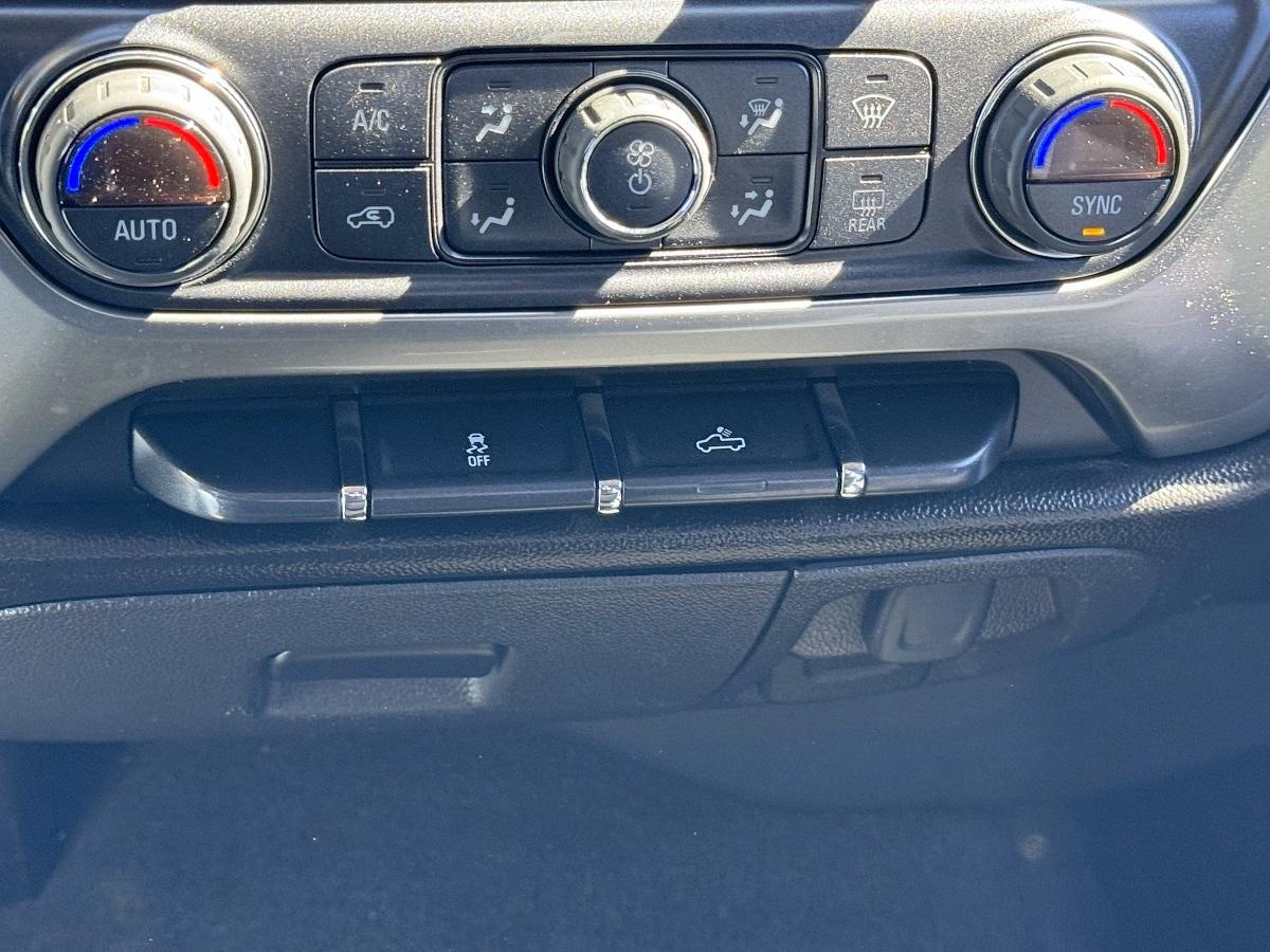 Chevrolet Silverado 1500 LT Crew Cab 2WD 2017