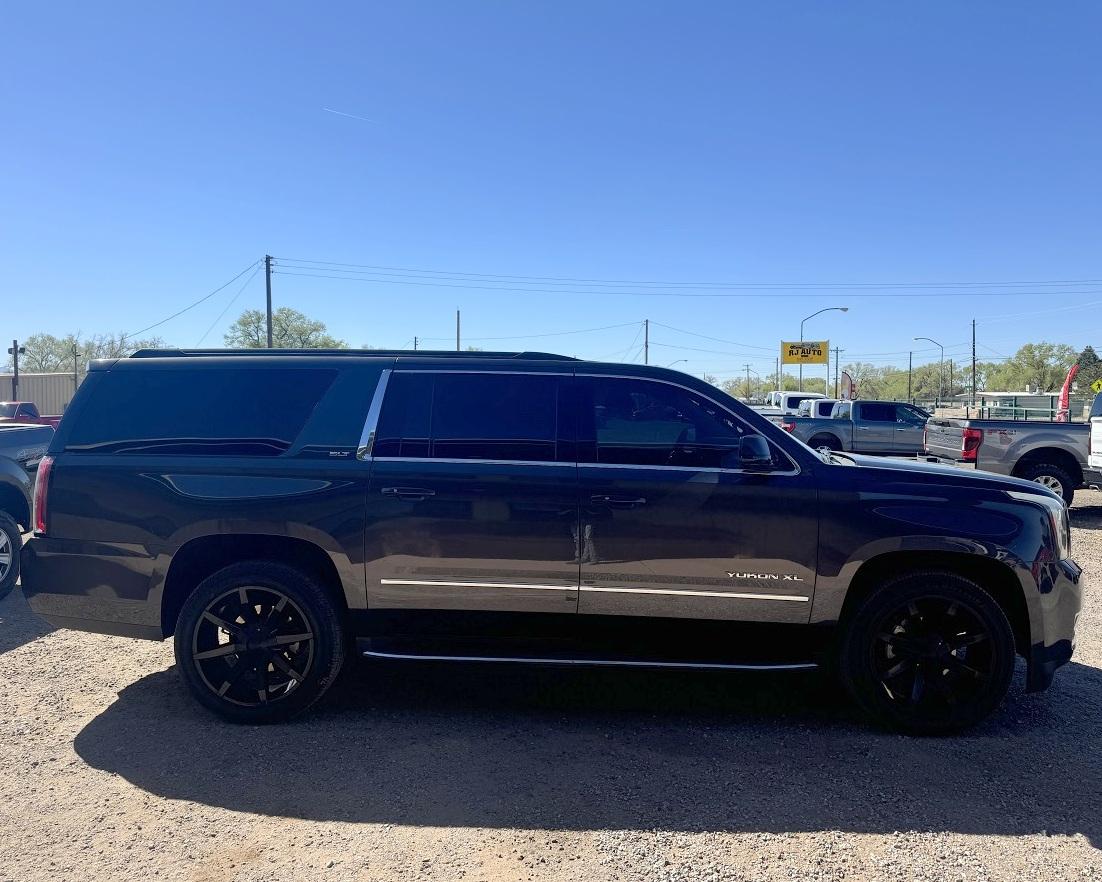 GMC Yukon XL 2WD 4dr SLT 2017