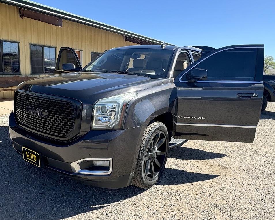 GMC Yukon XL 2WD 4dr SLT 2017