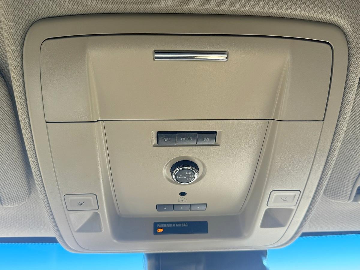 GMC Yukon XL 2WD 4dr SLT 2017