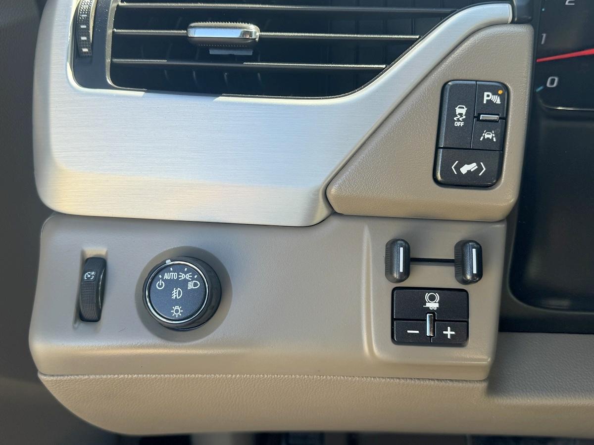 GMC Yukon XL 2WD 4dr SLT 2017