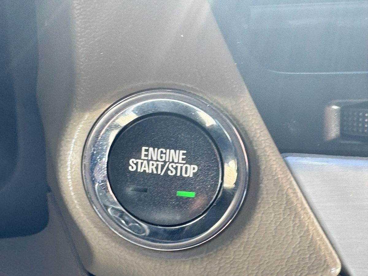 GMC Yukon XL 2WD 4dr SLT 2017