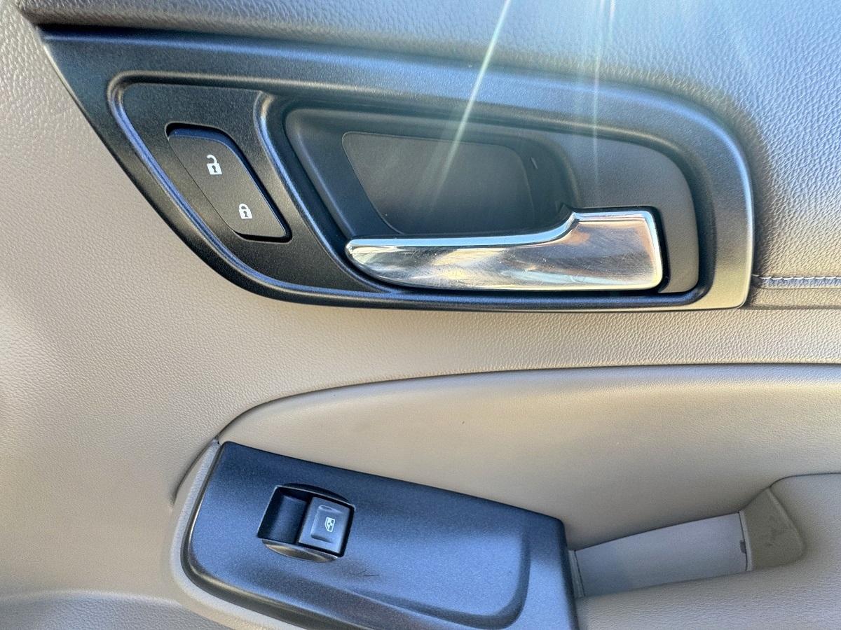 GMC Yukon XL 2WD 4dr SLT 2017