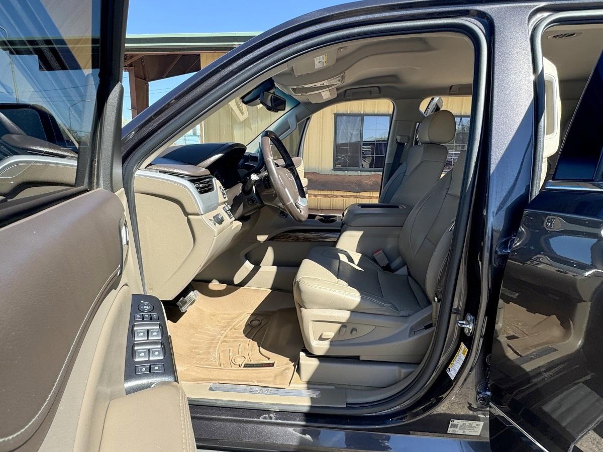 GMC Yukon XL 2WD 4dr SLT 2017