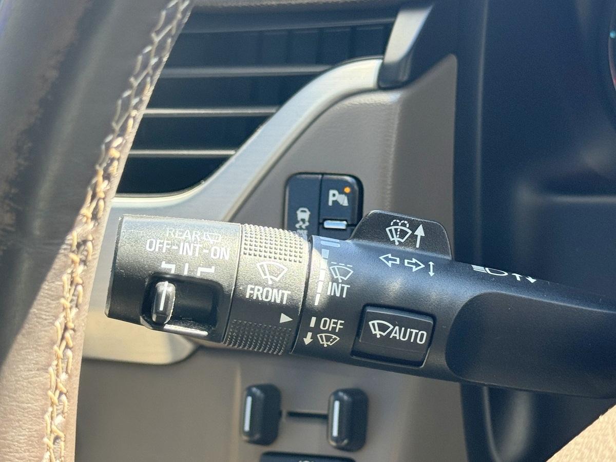 GMC Yukon XL 2WD 4dr SLT 2017