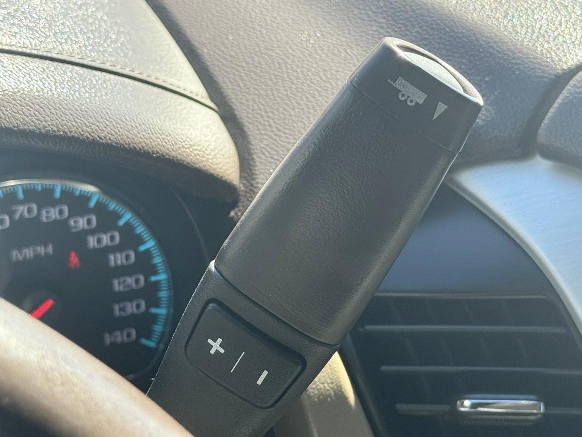 GMC Yukon XL 2WD 4dr SLT 2017