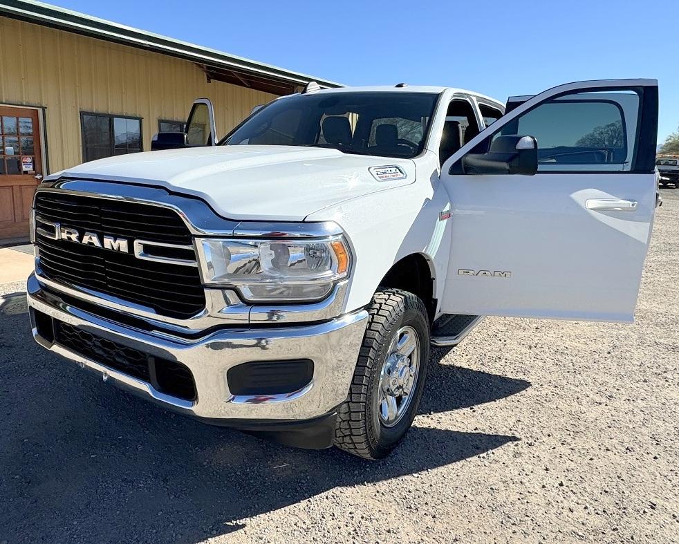 RAM 2500 Big Horn 4x4 Crew Cab 6'4" Box 2021