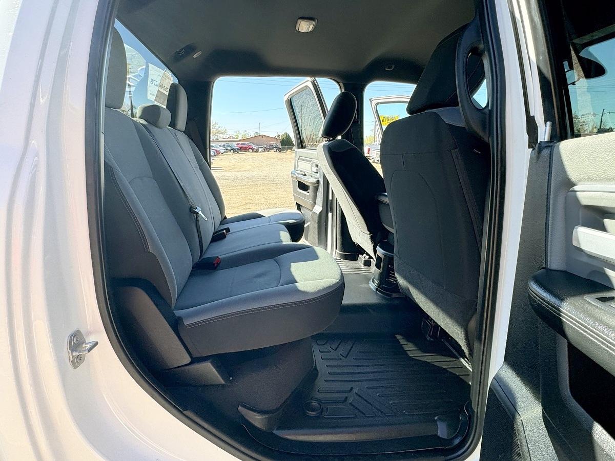 RAM 2500 Big Horn 4x4 Crew Cab 6'4" Box 2021