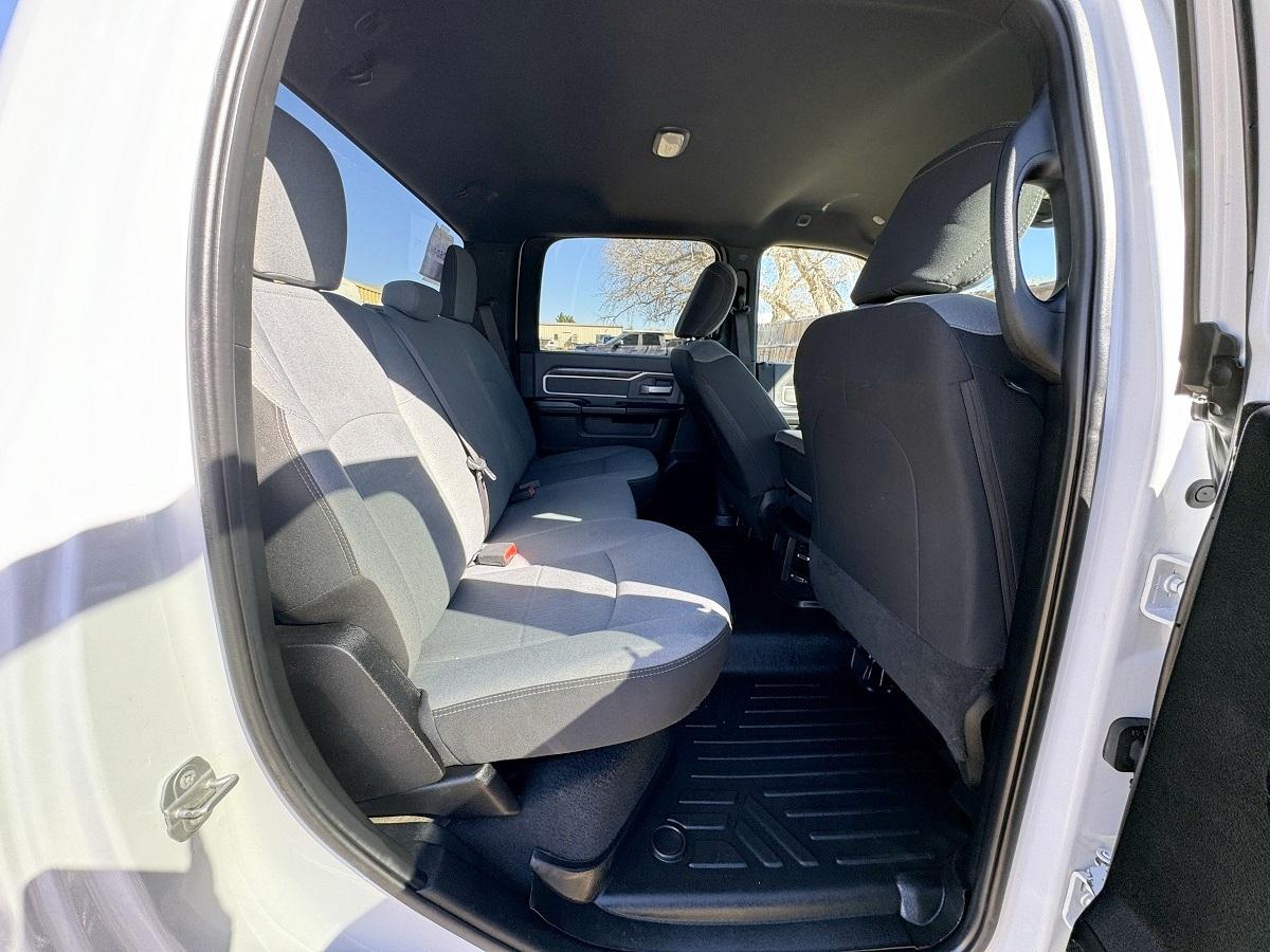 RAM 2500 Big Horn 4x4 Crew Cab 6'4" Box 2021