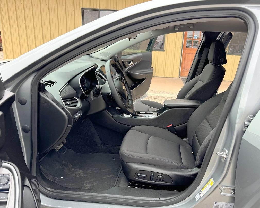 Chevrolet Malibu 4dr Sdn RS 2024