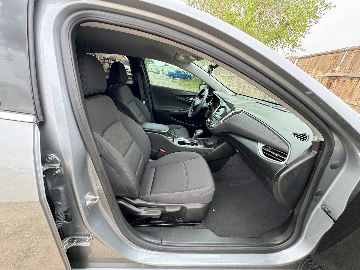 Chevrolet Malibu 4dr Sdn RS 2024