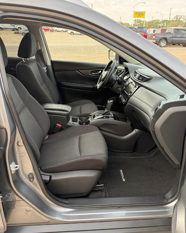 Nissan Rogue FWD SV 2020