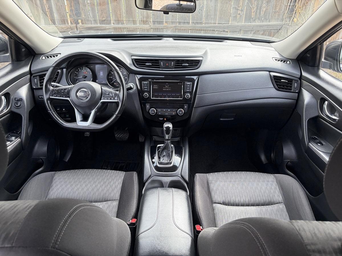 Nissan Rogue FWD SV 2020