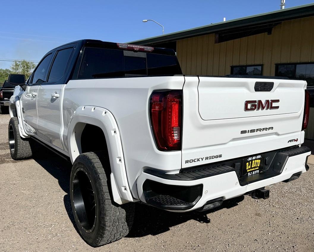 GMC Sierra 1500 4WD Crew Cab 147" AT4 2021