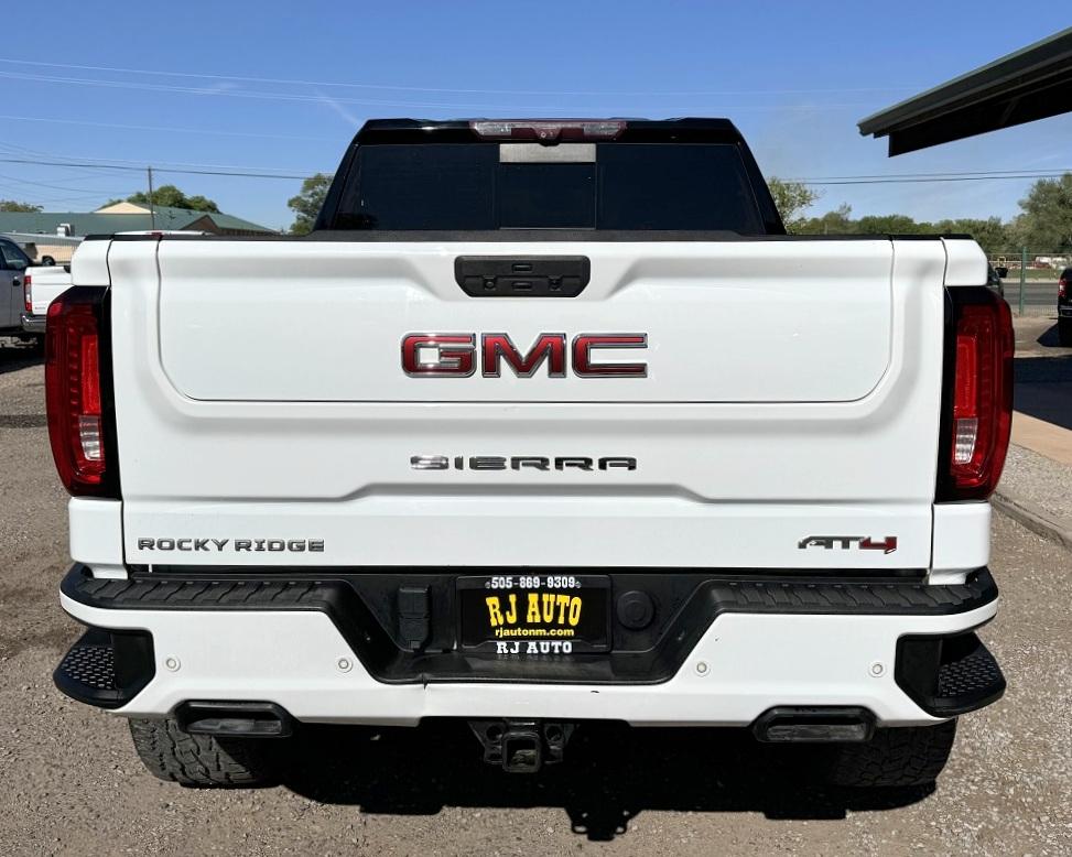 GMC Sierra 1500 4WD Crew Cab 147" AT4 2021