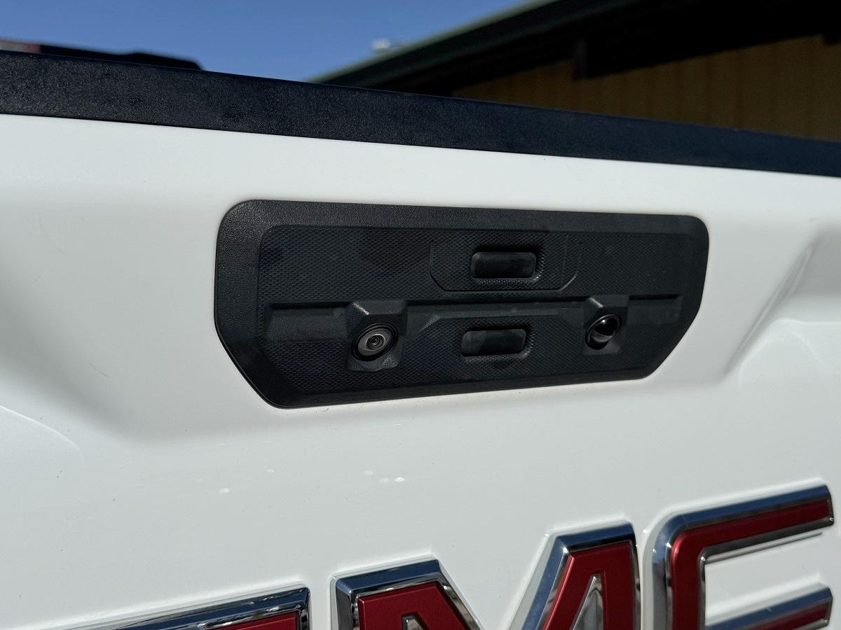 GMC Sierra 1500 4WD Crew Cab 147" AT4 2021