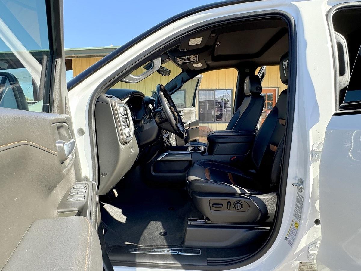 GMC Sierra 1500 4WD Crew Cab 147" AT4 2021
