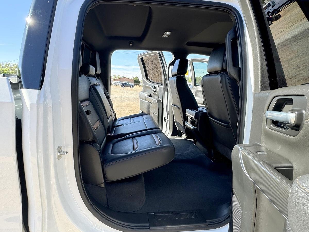 GMC Sierra 1500 4WD Crew Cab 147" AT4 2021