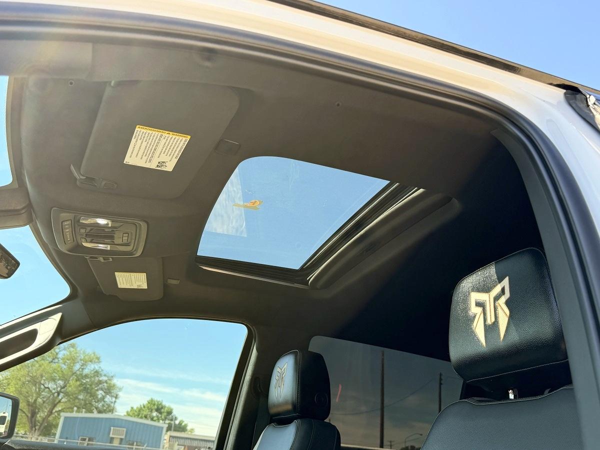 GMC Sierra 1500 4WD Crew Cab 147" AT4 2021