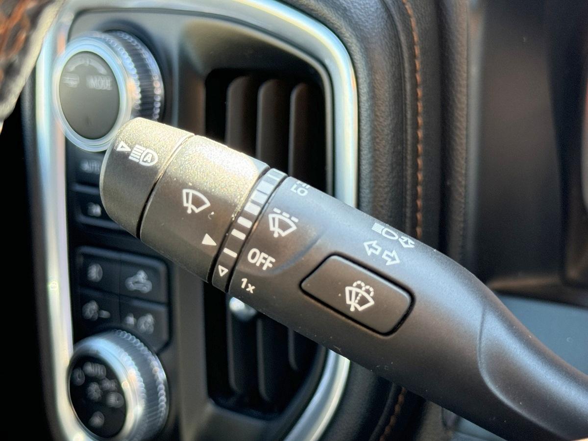 GMC Sierra 1500 4WD Crew Cab 147" AT4 2021