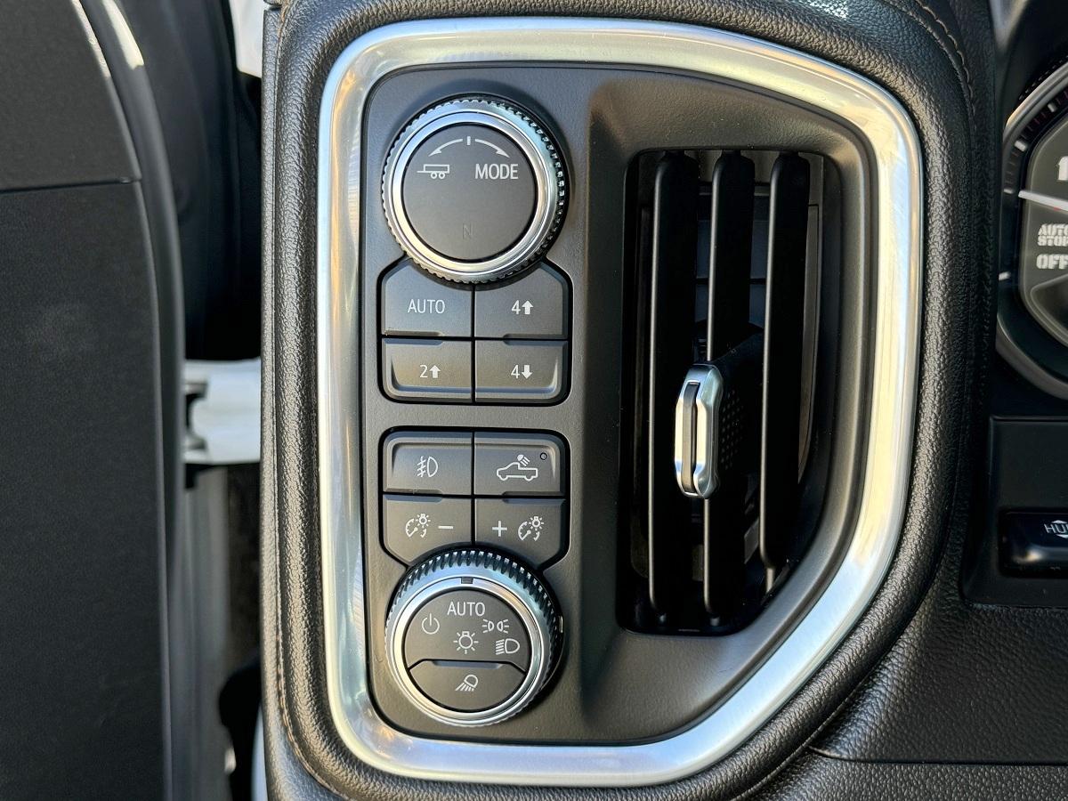 GMC Sierra 1500 4WD Crew Cab 147" AT4 2021