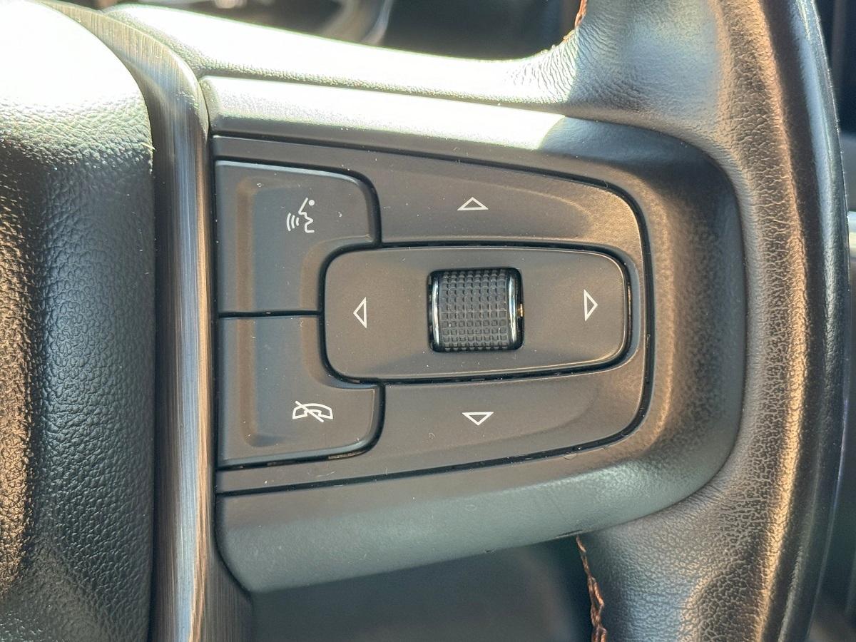 GMC Sierra 1500 4WD Crew Cab 147" AT4 2021