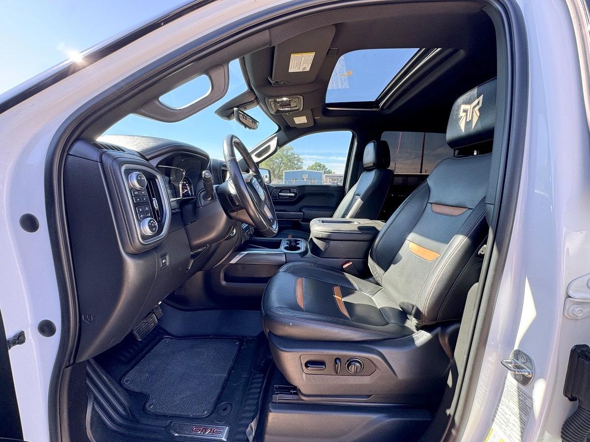 GMC Sierra 1500 4WD Crew Cab 147" AT4 2021