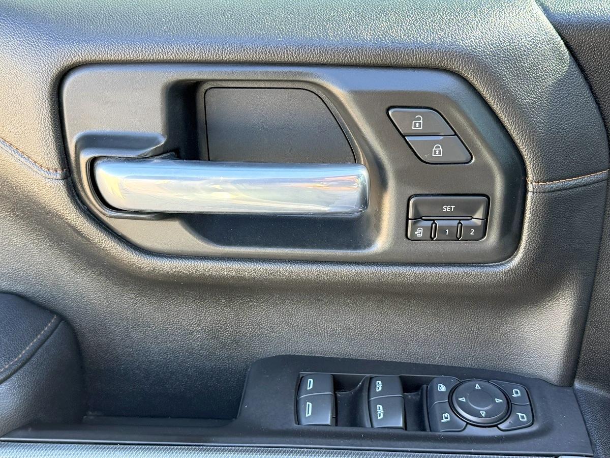 GMC Sierra 1500 4WD Crew Cab 147" AT4 2021