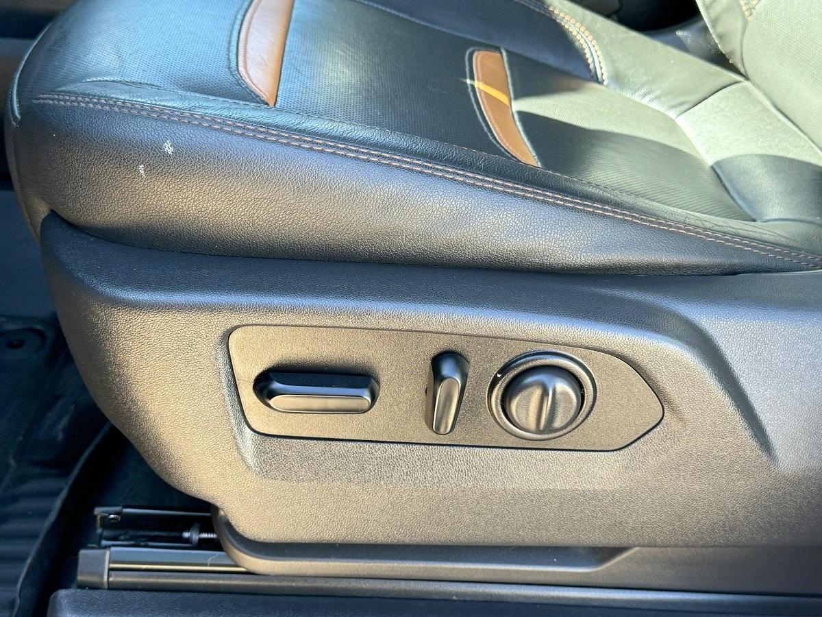 GMC Sierra 1500 4WD Crew Cab 147" AT4 2021