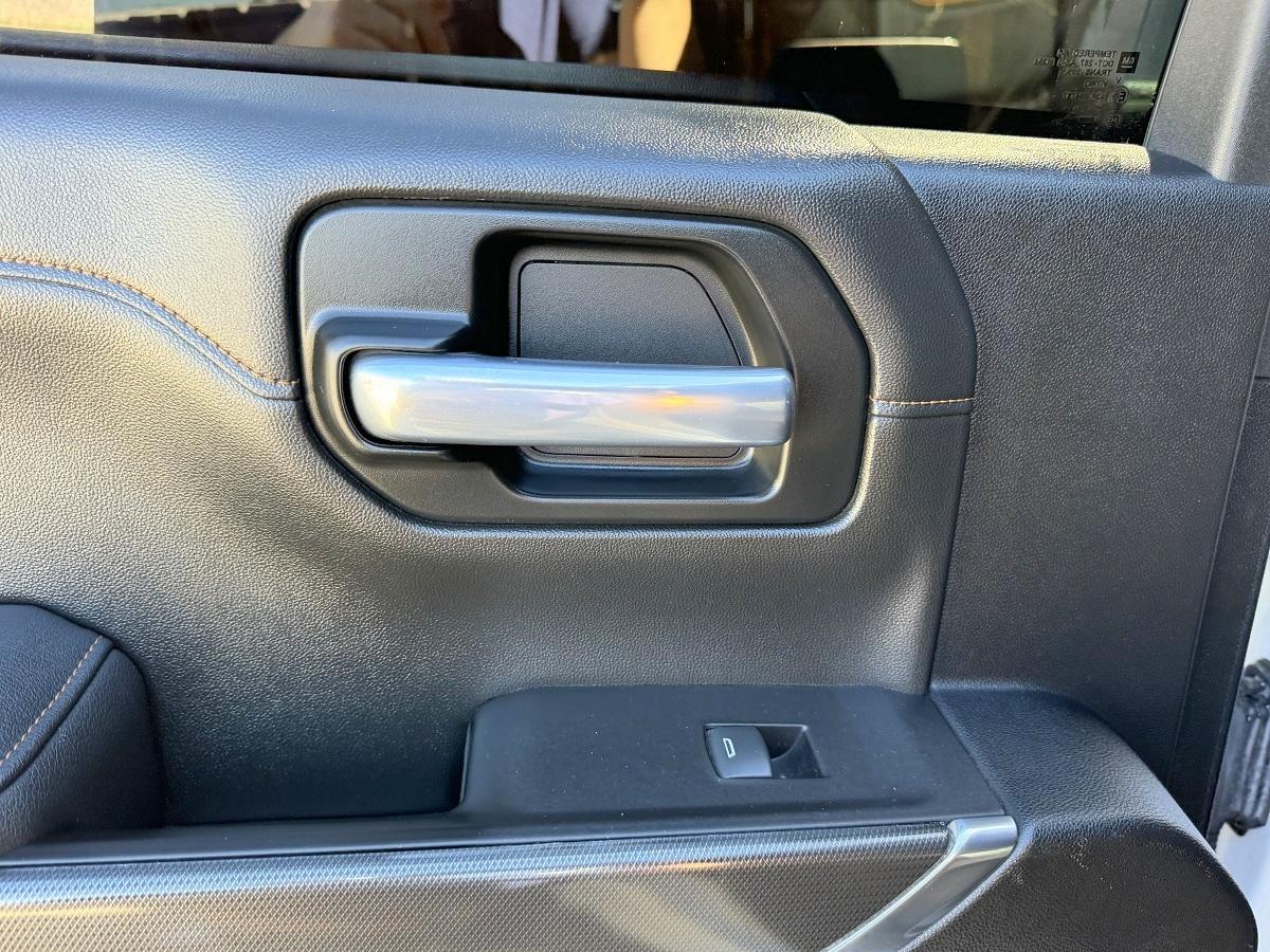 GMC Sierra 1500 4WD Crew Cab 147" AT4 2021