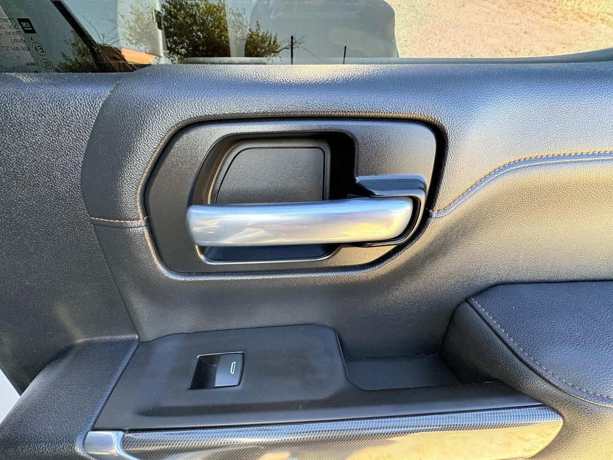 GMC Sierra 1500 4WD Crew Cab 147" AT4 2021