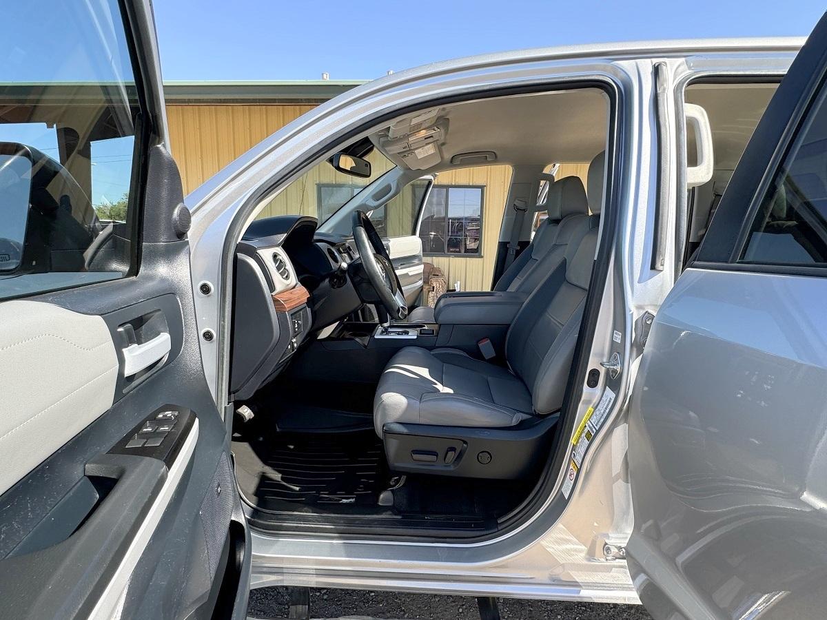 Toyota Tundra 4WD Limited CrewMax 5.5' Bed (Natl) 2018