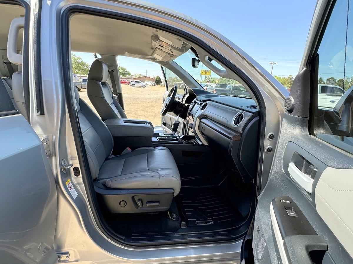 Toyota Tundra 4WD Limited CrewMax 5.5' Bed (Natl) 2018