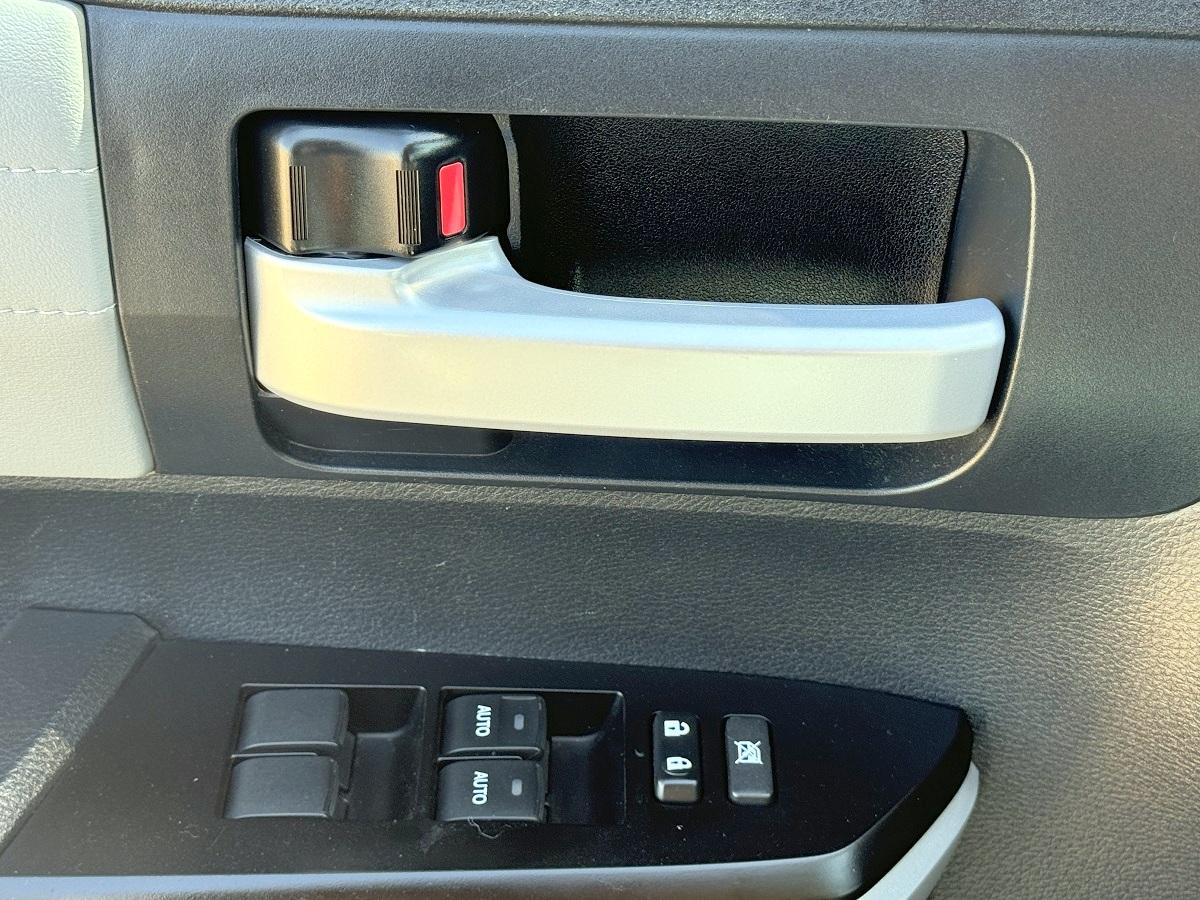 Toyota Tundra 4WD Limited CrewMax 5.5' Bed (Natl) 2018