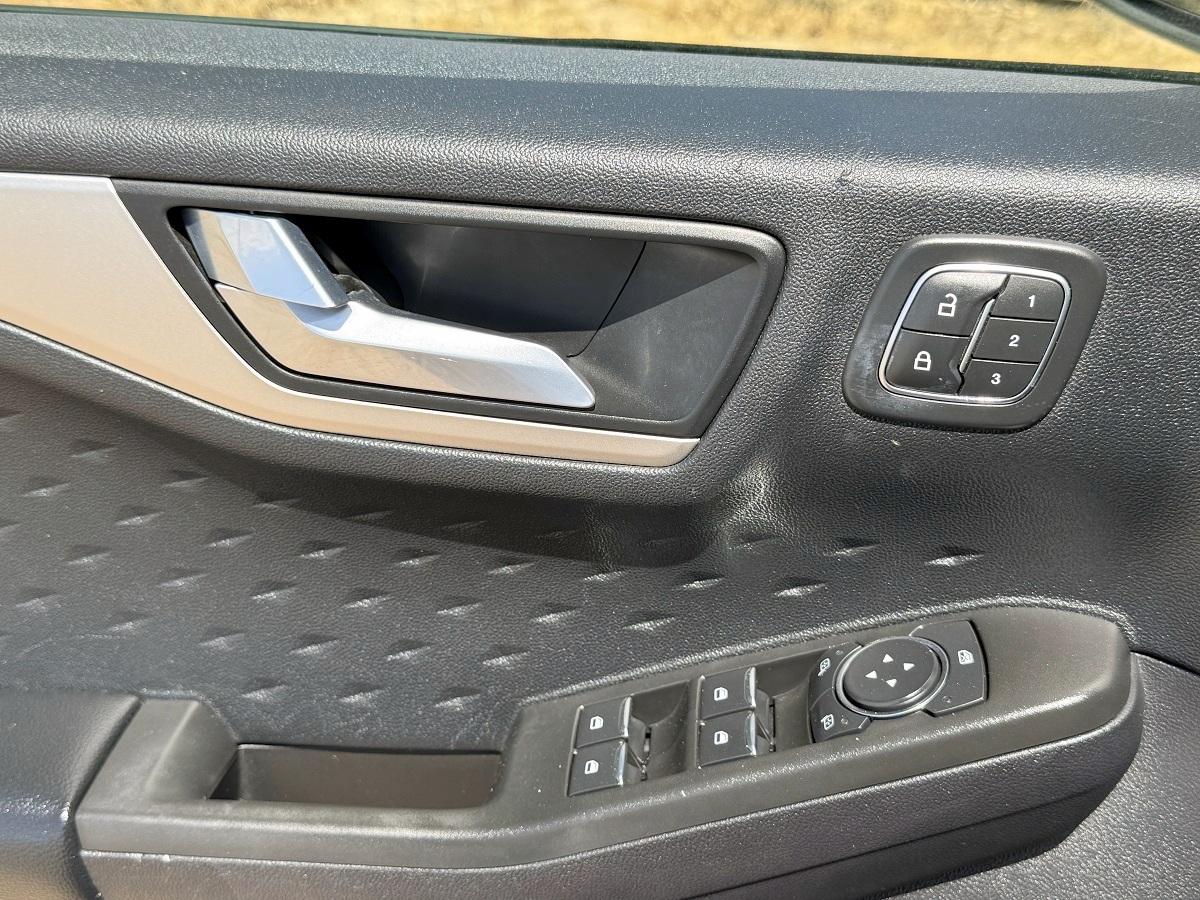 Ford Escape SEL FWD 2020