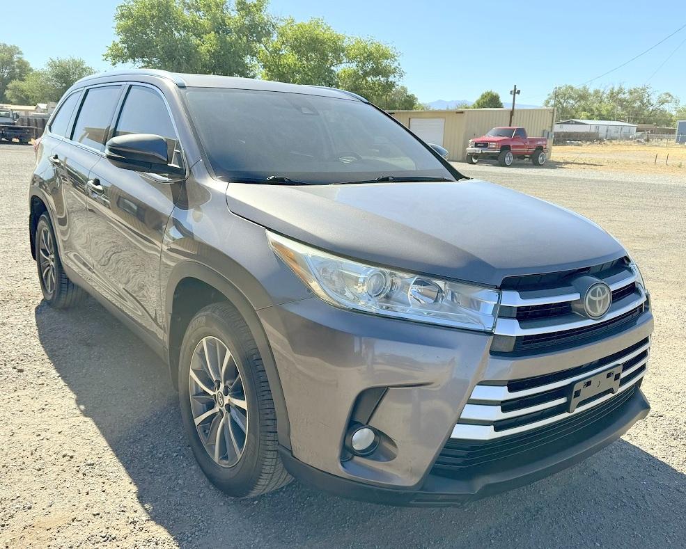 Toyota Highlander XLE V6 FWD (Natl) 2019