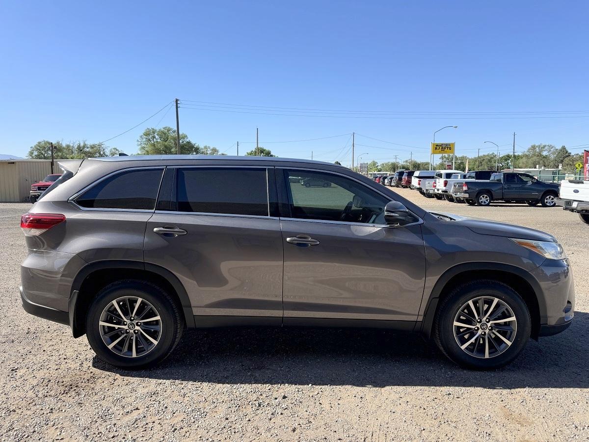 Toyota Highlander XLE V6 FWD (Natl) 2019