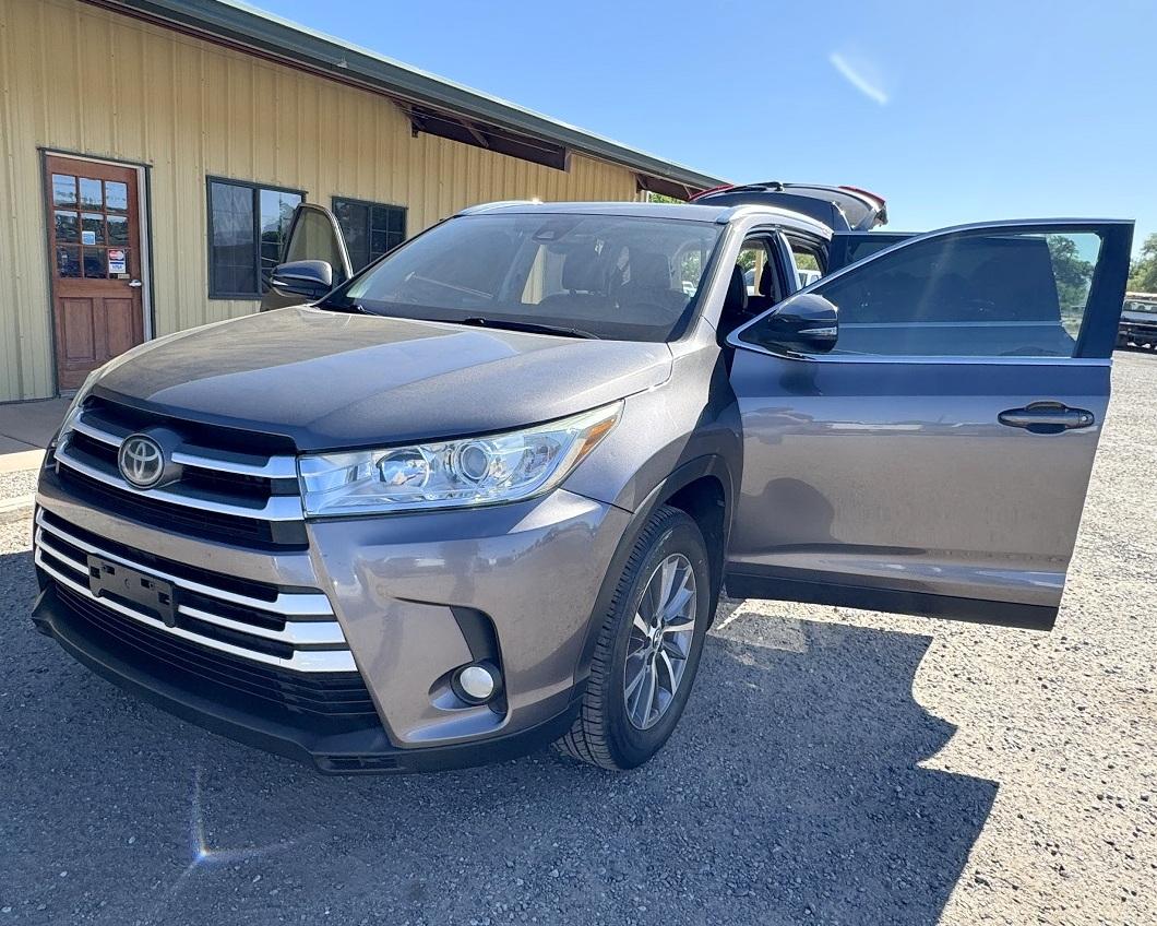 Toyota Highlander XLE V6 FWD (Natl) 2019