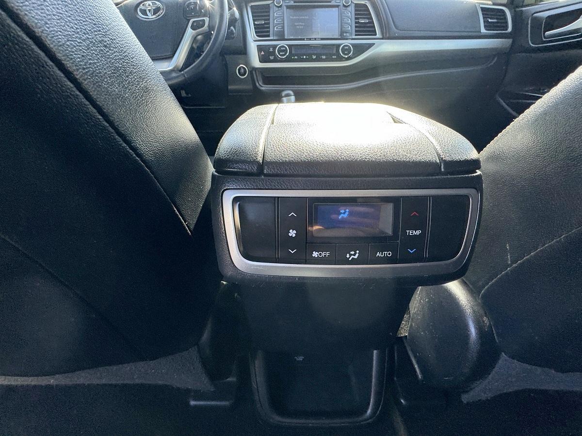 Toyota Highlander XLE V6 FWD (Natl) 2019