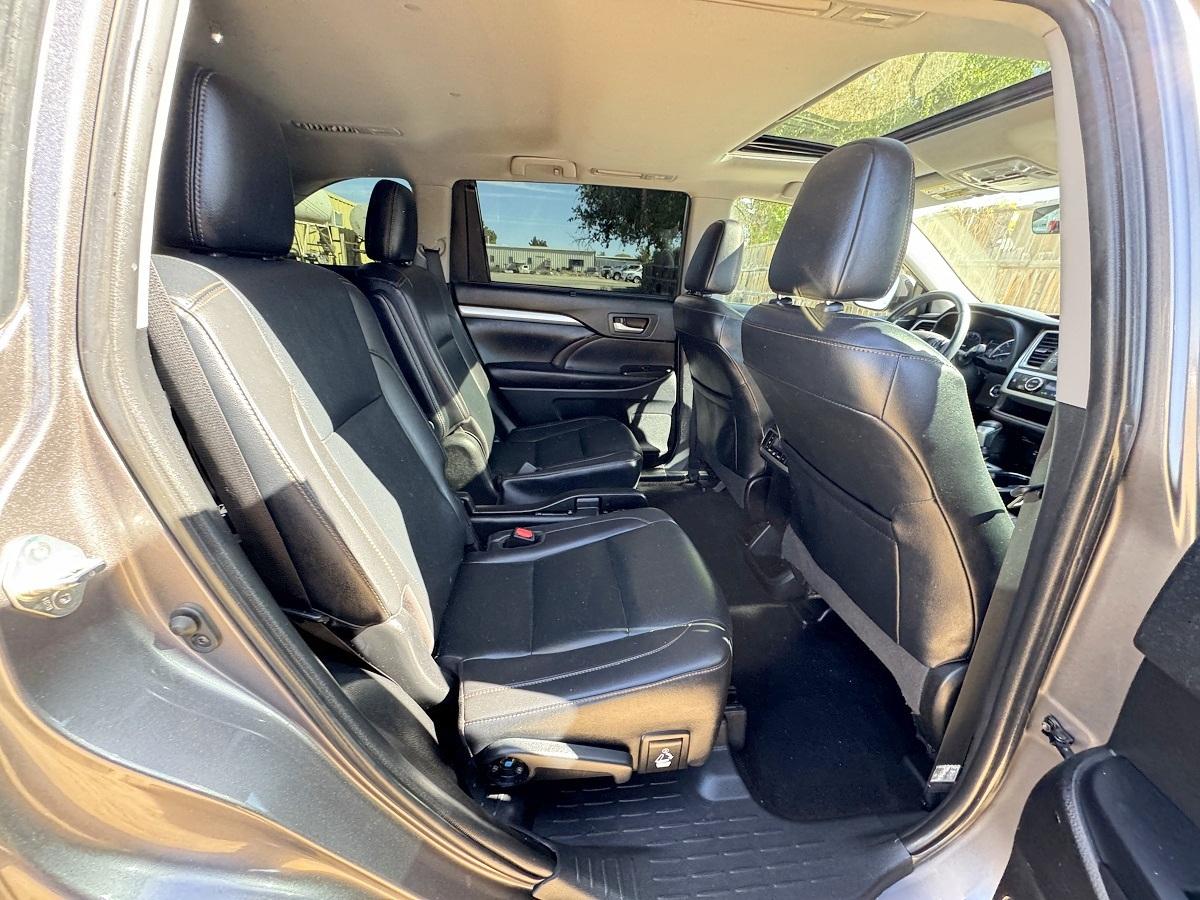 Toyota Highlander XLE V6 FWD (Natl) 2019
