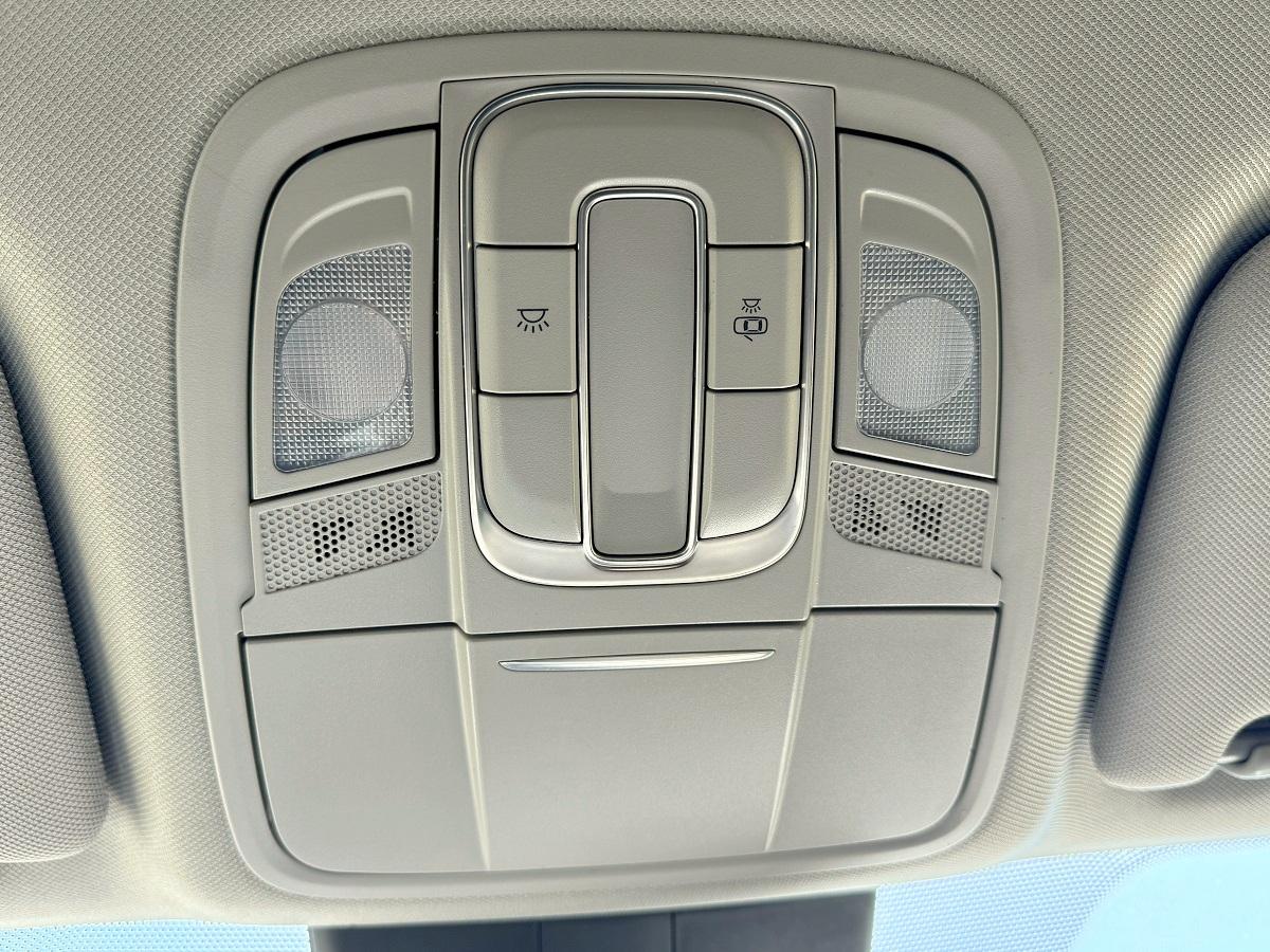 Hyundai Santa Fe SEL 2.4L Auto FWD 2020