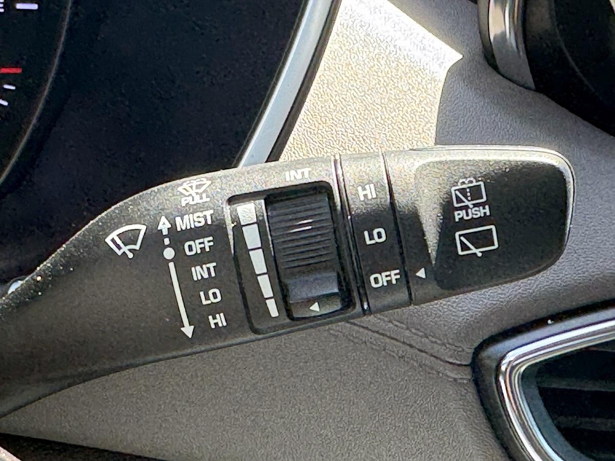 Hyundai Santa Fe SEL 2.4L Auto FWD 2020