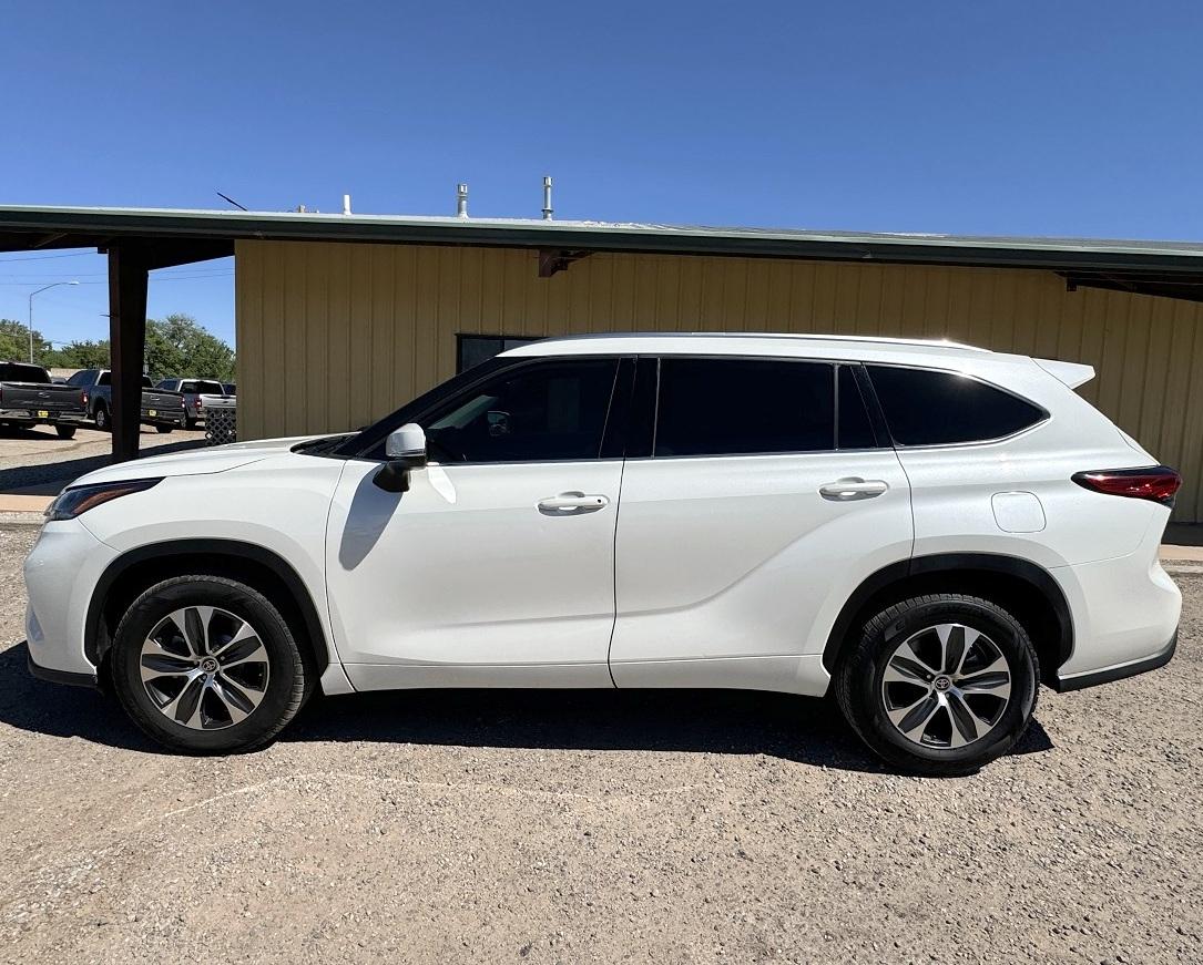 Toyota Highlander XLE FWD (Natl) 2021
