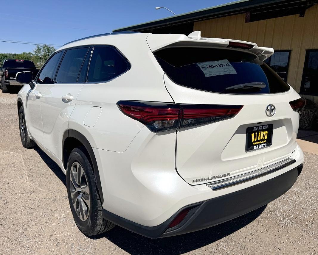 Toyota Highlander XLE FWD (Natl) 2021